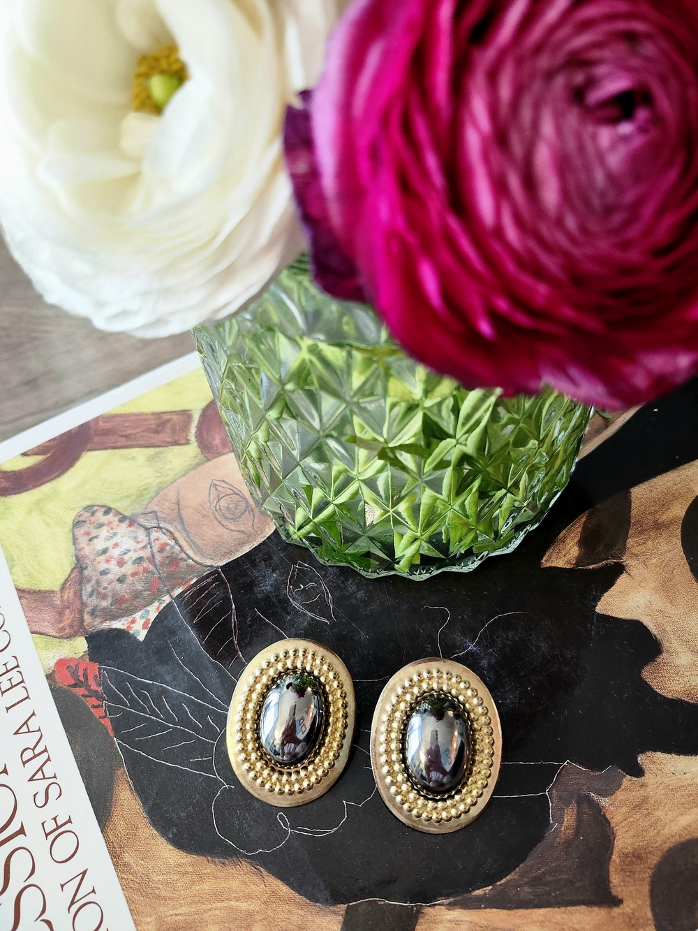Vintage Gold Tone Baroque Cabochon Clip-On Earrings